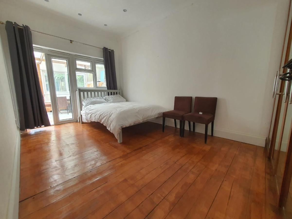 Private Room- Direct Travel Central/ Heathrow Londra Dış mekan fotoğraf