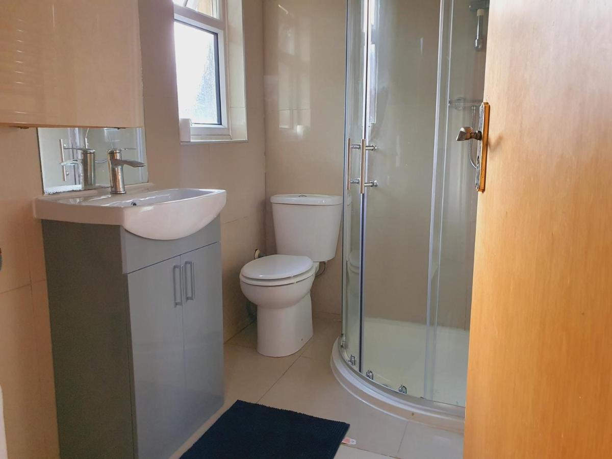 Private Room- Direct Travel Central/ Heathrow Londra Dış mekan fotoğraf